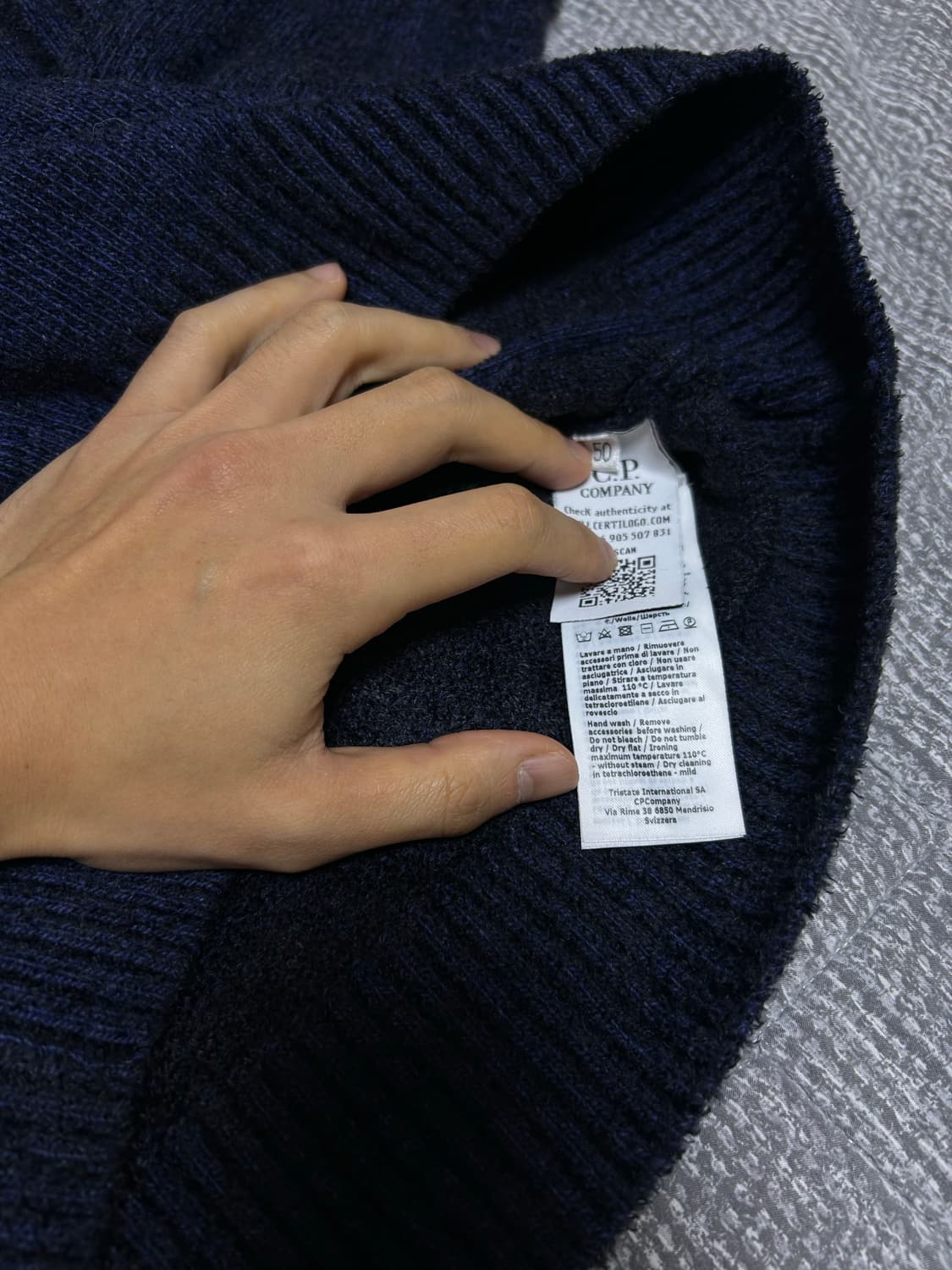 cp company 50(100-105) 니트 팝니다. 상품이미지3