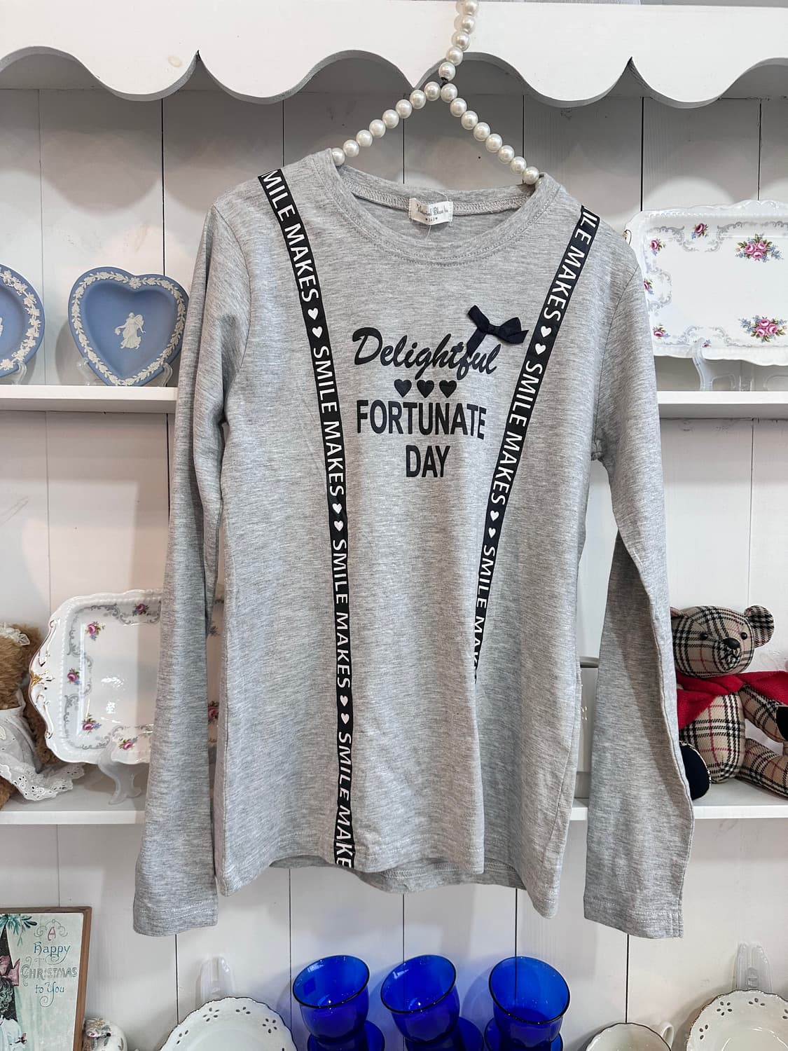 그레이 리본 레터링 티셔츠 상품이미지1