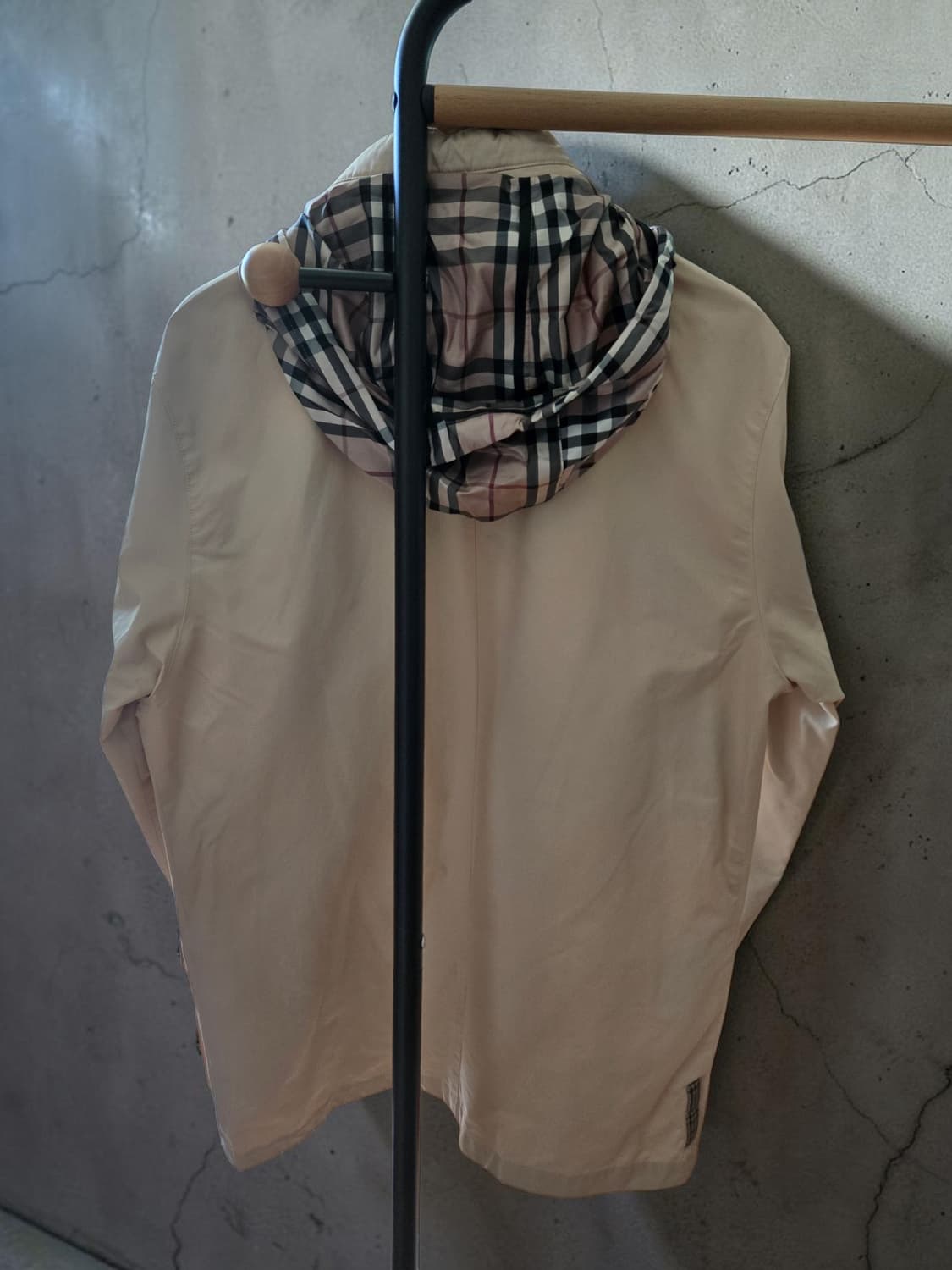 버버리 런던 노바체크 후드 자켓 / 뉴욕 매장 구매 상품이미지2