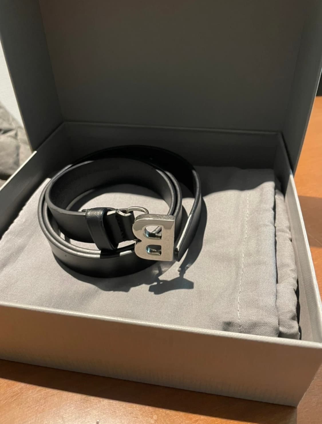 발렌시아가 우먼스 B로고 블랙 가죽 벨트 (풀박스) 상품이미지1