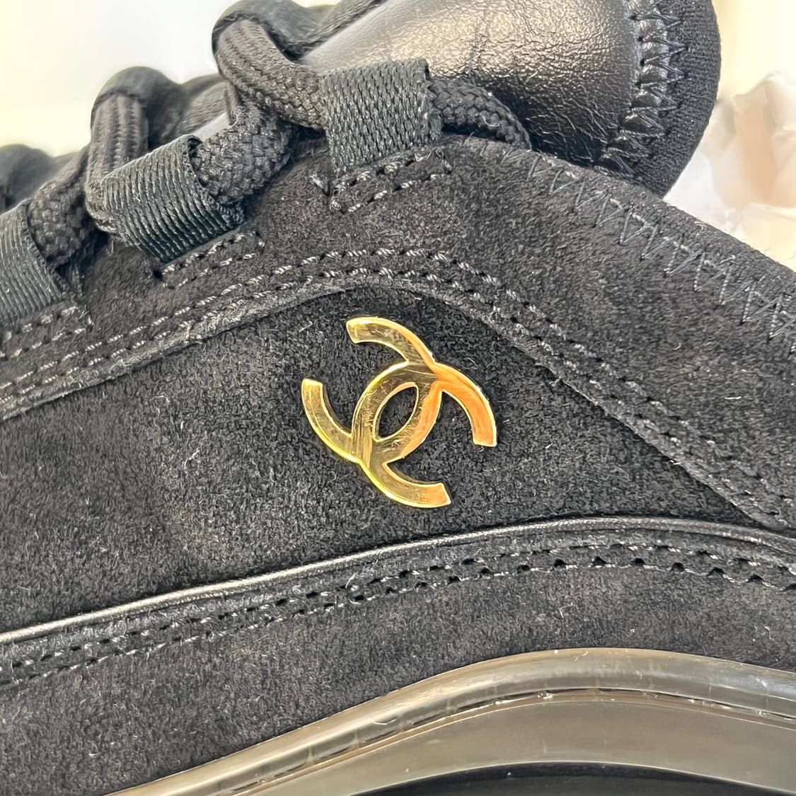 [새상품급/38.5] 샤넬 믹스드 파이버 스니커즈 벨벳 카프스킨 골드 상품이미지5