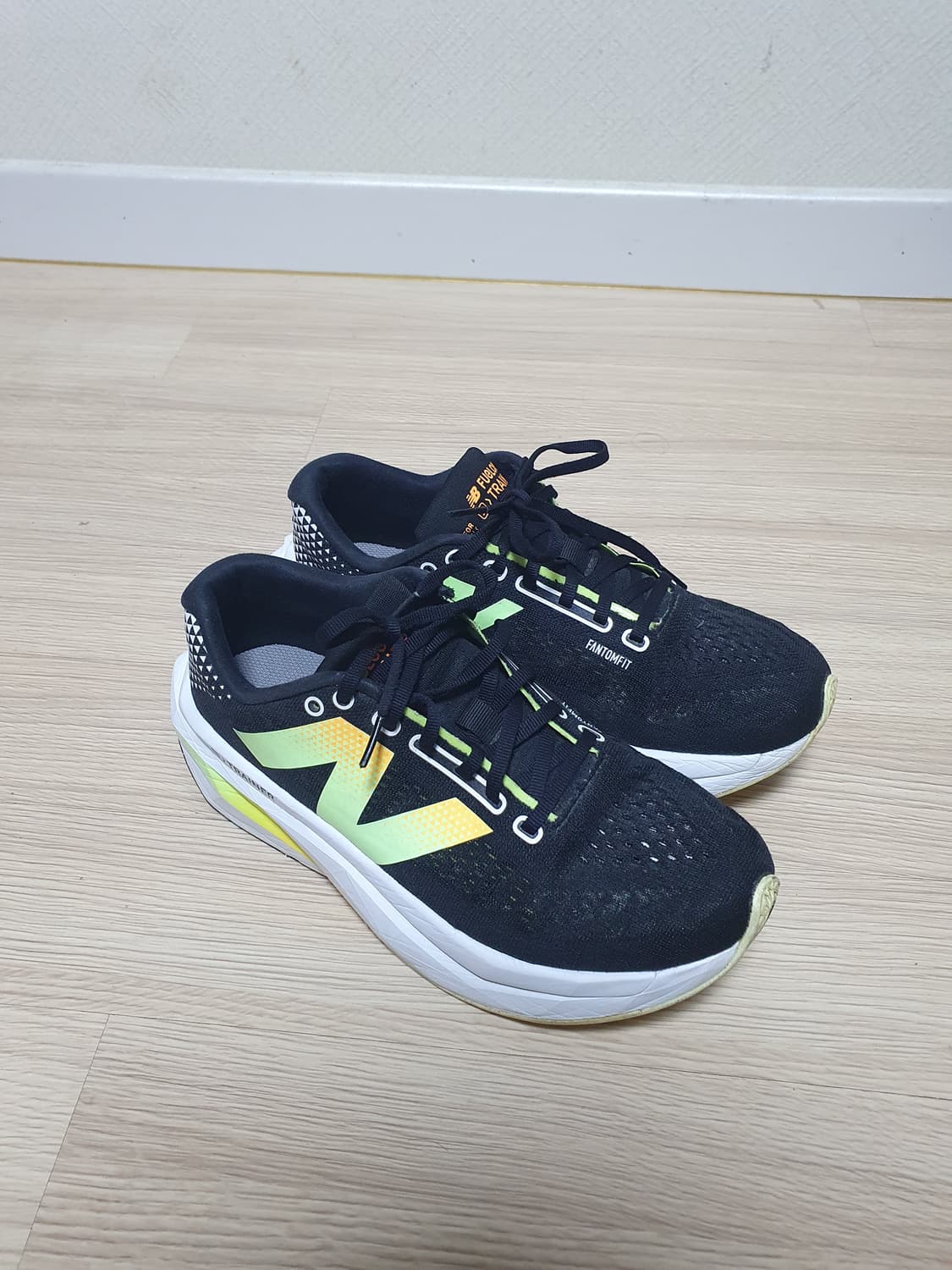 뉴발란스 SC 트레이너 v3 러닝화 260 상품이미지2