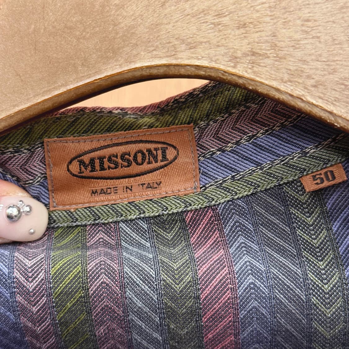 미쏘니 오픈카라 셔츠 헤링본 스트라이프 패턴 디테일 멀티컬러 상품이미지7