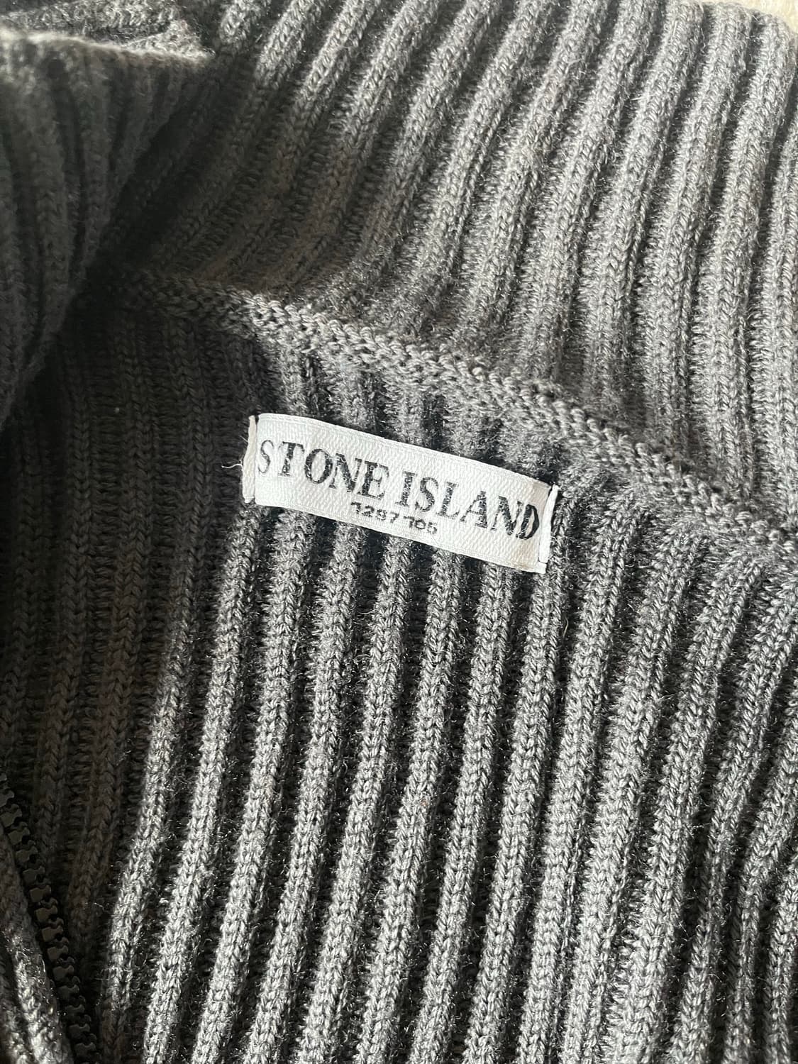 00s 스톤아일랜드 골지 니트 가디건 상품이미지4