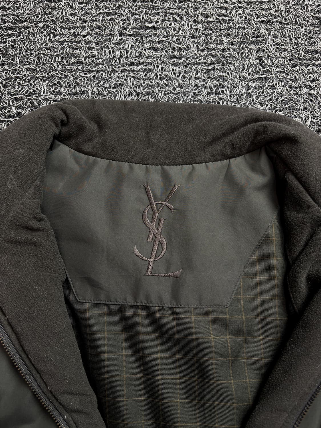 90s YSL입생로랑 자수로고 아카이브 미니멀 다운 베스트 1998 상품이미지3