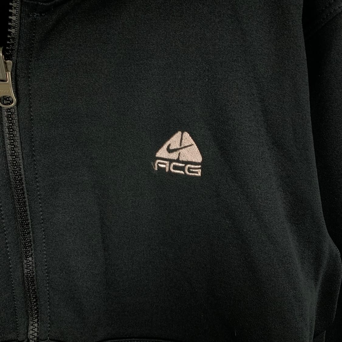 Acg 자수로고 블랙 후드집업 상품이미지4