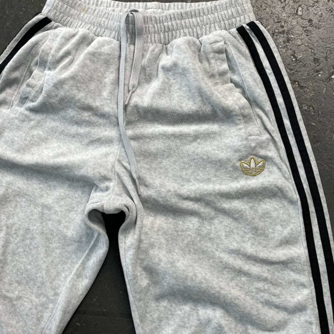 90 아디다스 벨벳 커브드 팬츠 상품이미지2