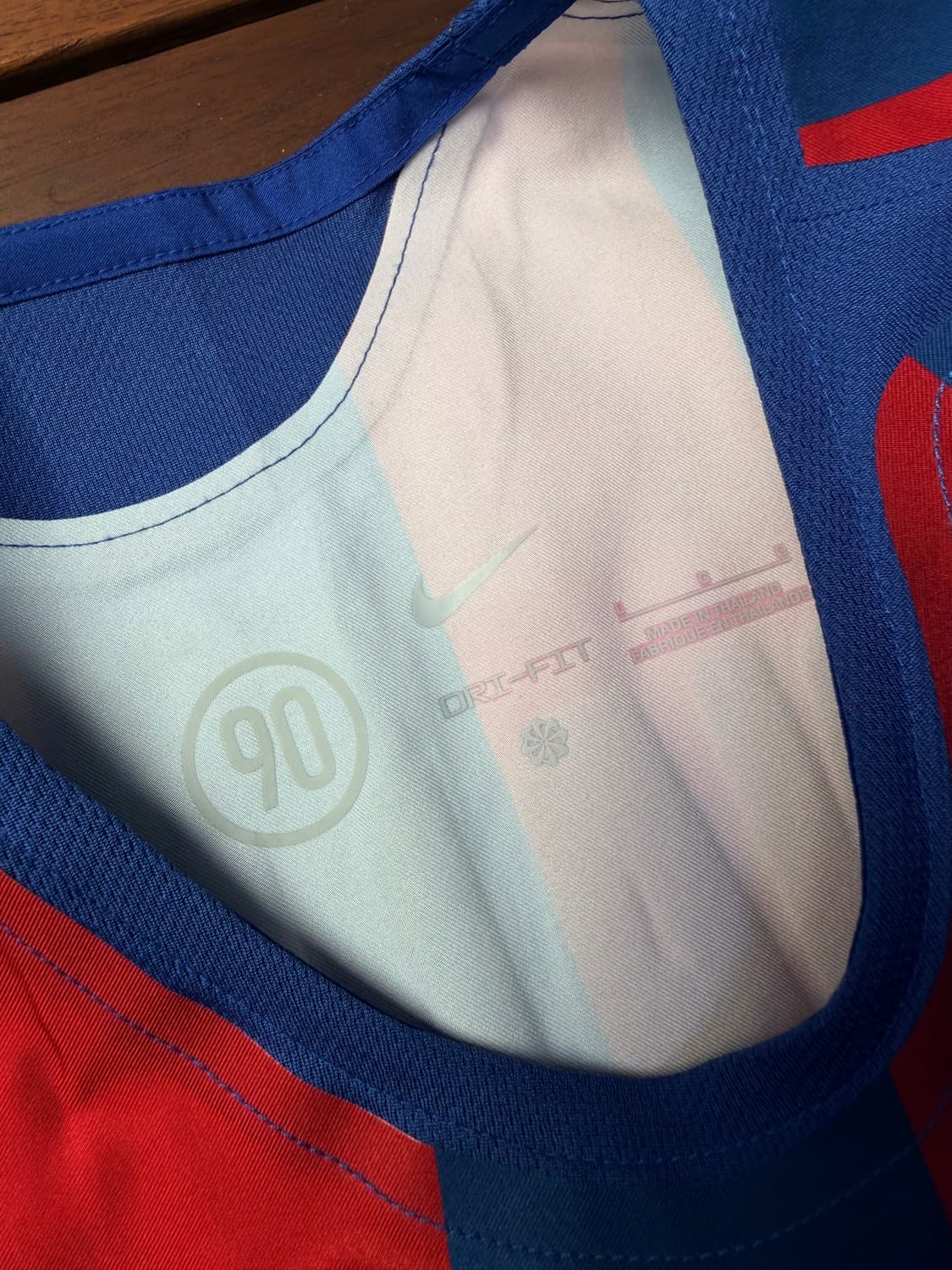 05-06 바르셀로나 홈 긴팔 새제품 Re-issue 상품이미지4