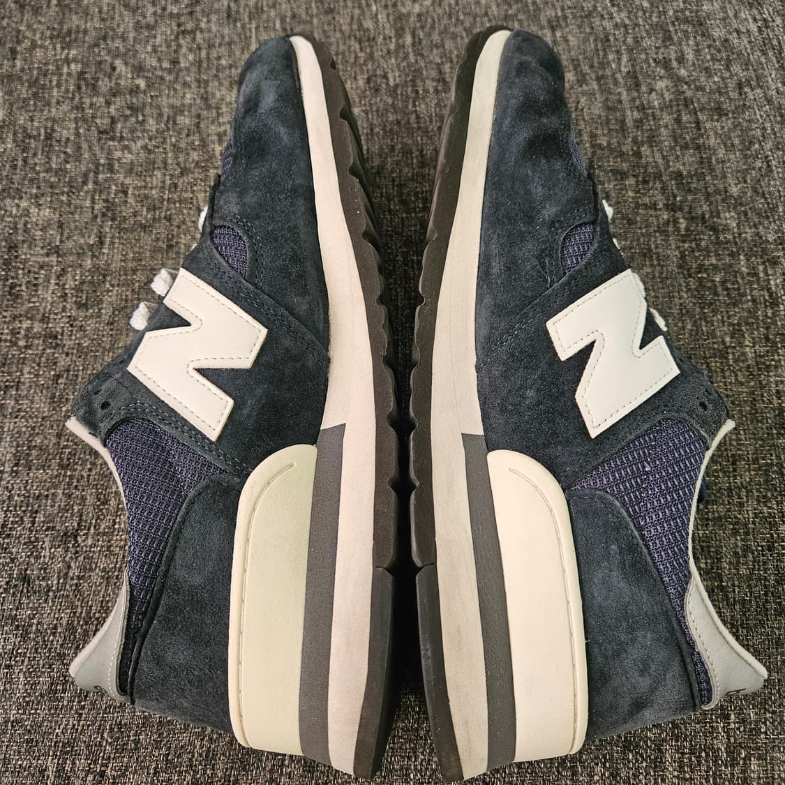 뉴발란스 M990NV1 네이비 상품이미지2