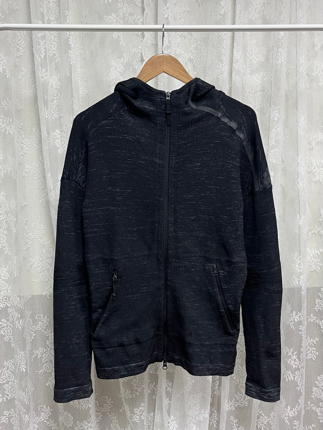 100) 아디다스 36H ZNE 후드 집업 블랙 상품이미지1