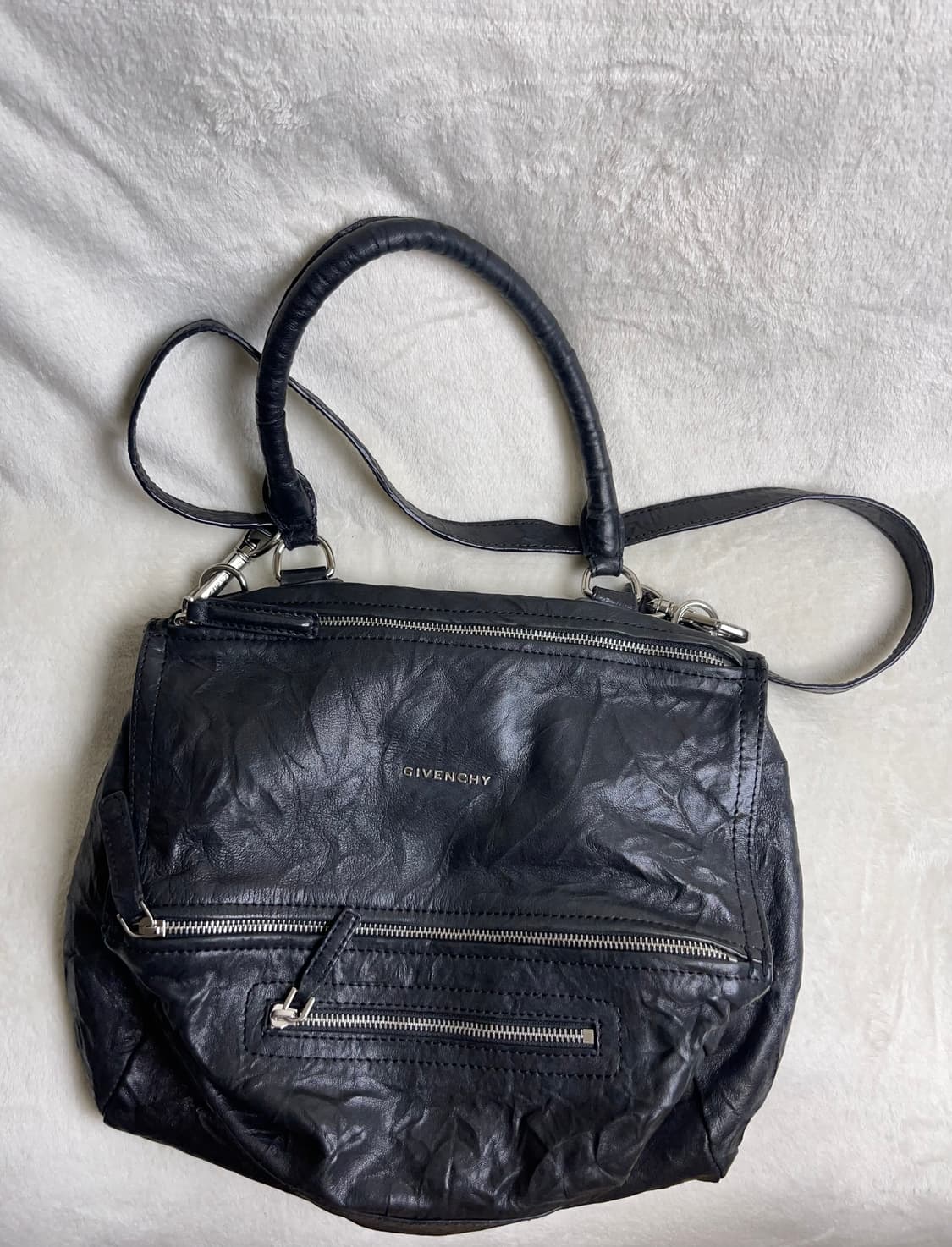 지방시 판도라 미디움 블랙 링클 레더 숄더백 상품이미지5