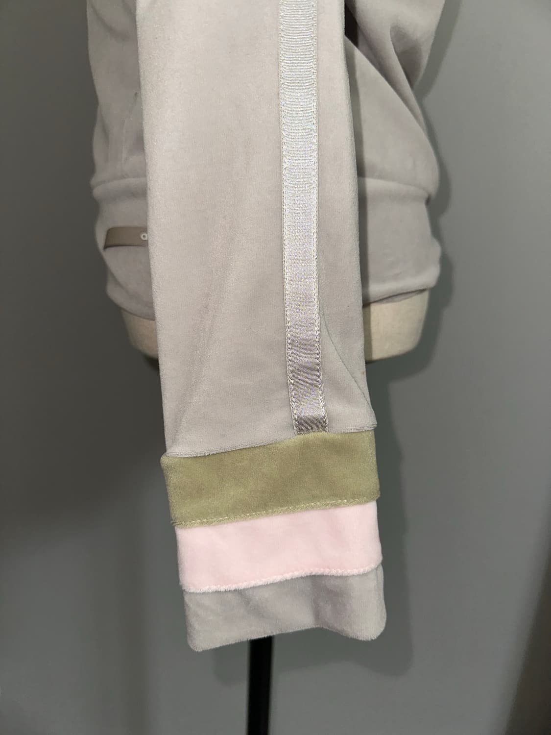 아디다스 하이넥 소매 삼색 배색 트랙탑 져지 상품이미지4