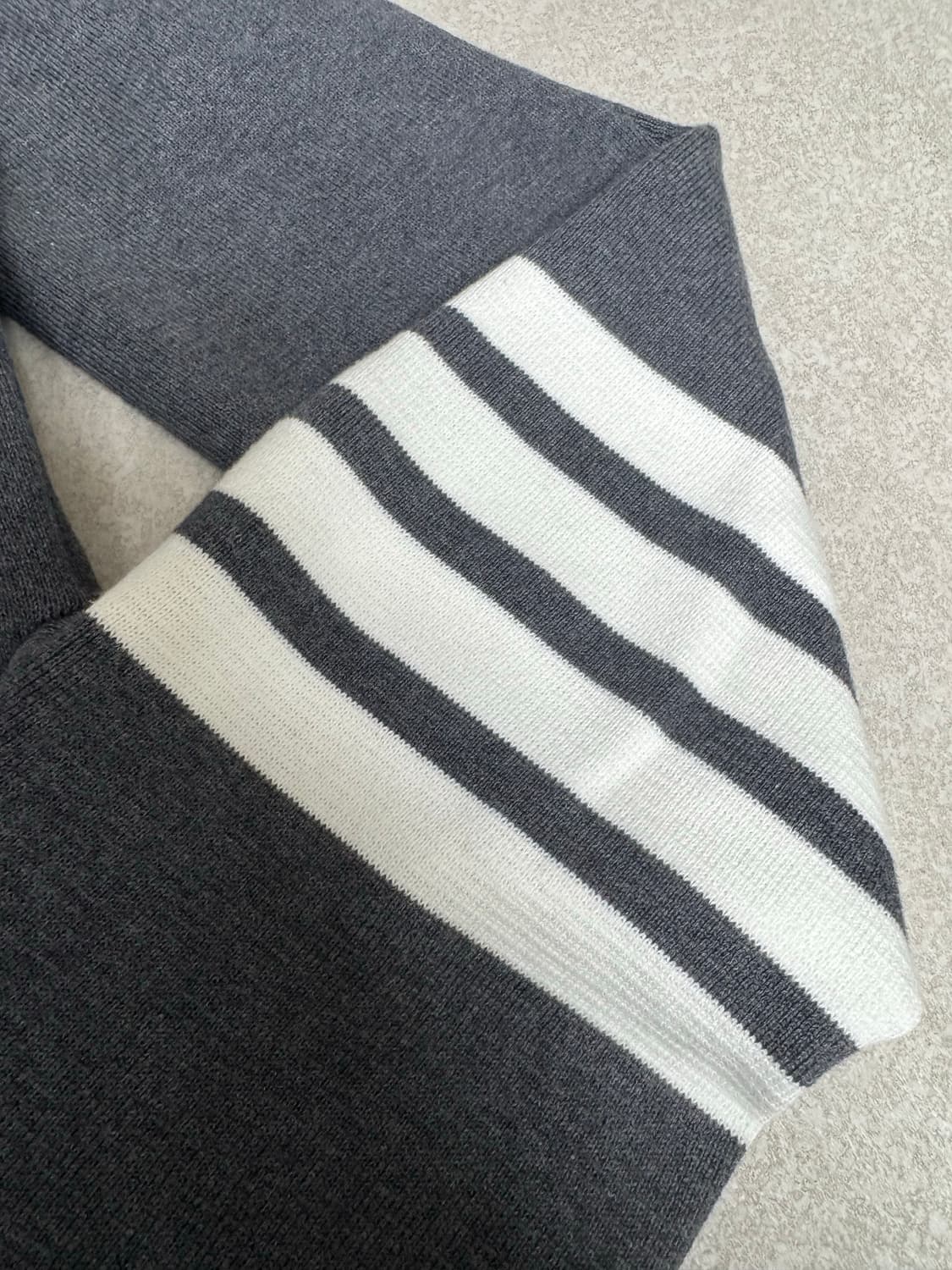 톰브라운 밀라노스티치 가디건 그레이 3사이즈 상품이미지5