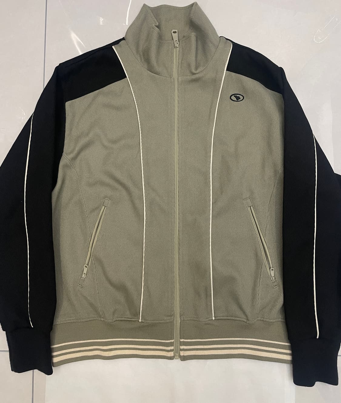 아더에러 라울 Rawul 자켓 점퍼 카키 23FW 상품이미지3