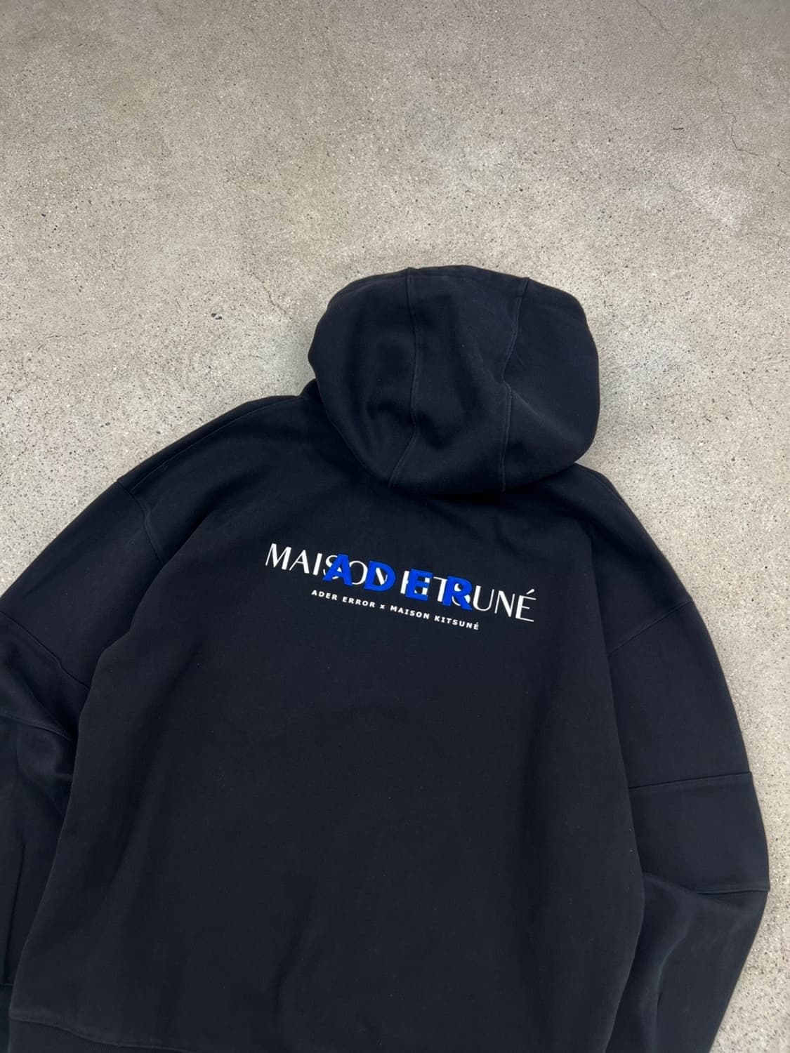 아더에러 X 메종키츠네 블루폭스 후드 티셔츠 상품이미지6