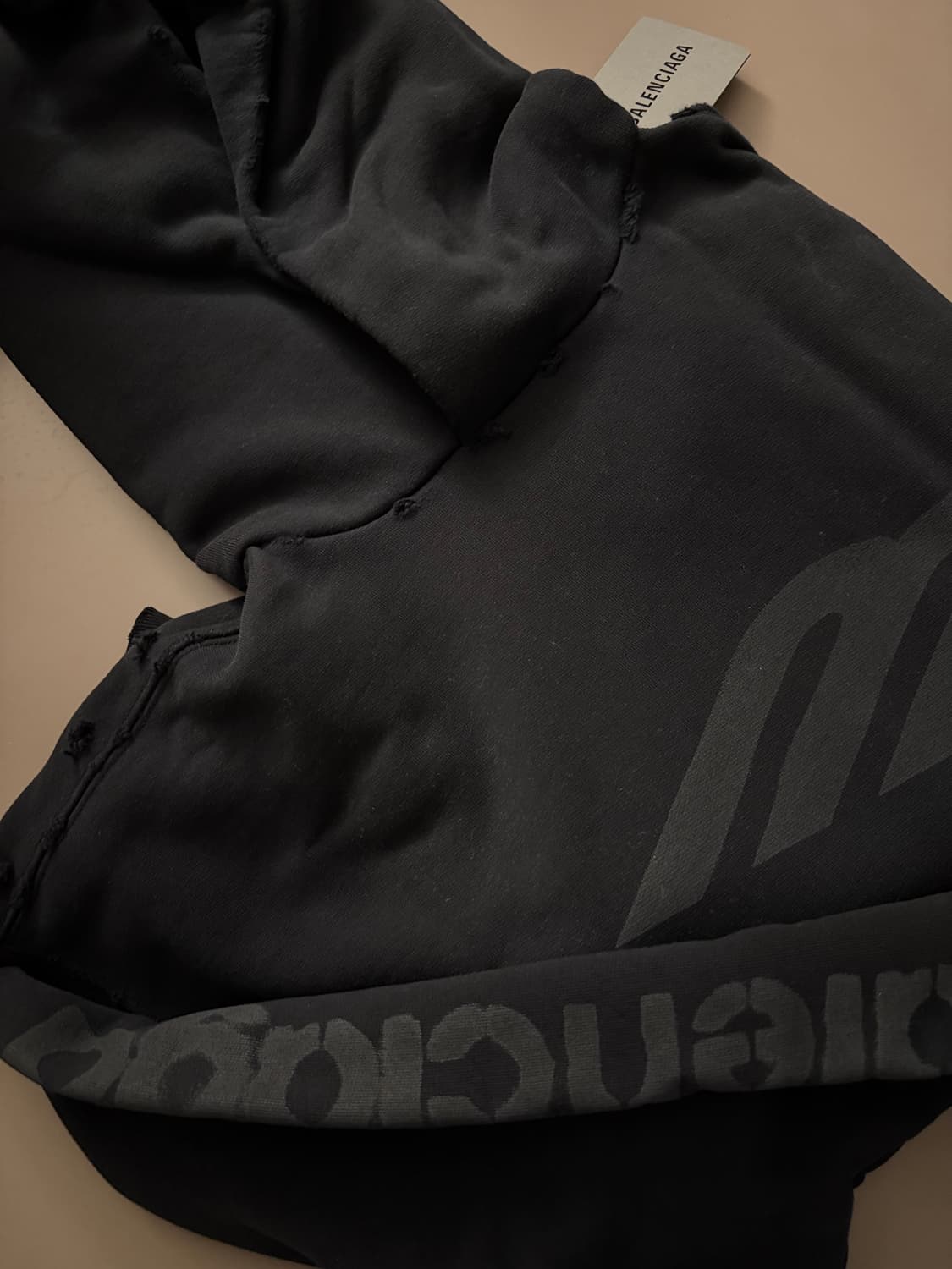 발렌시아가 3B 스텐실 후드 미디움 핏 블랙 상품이미지2