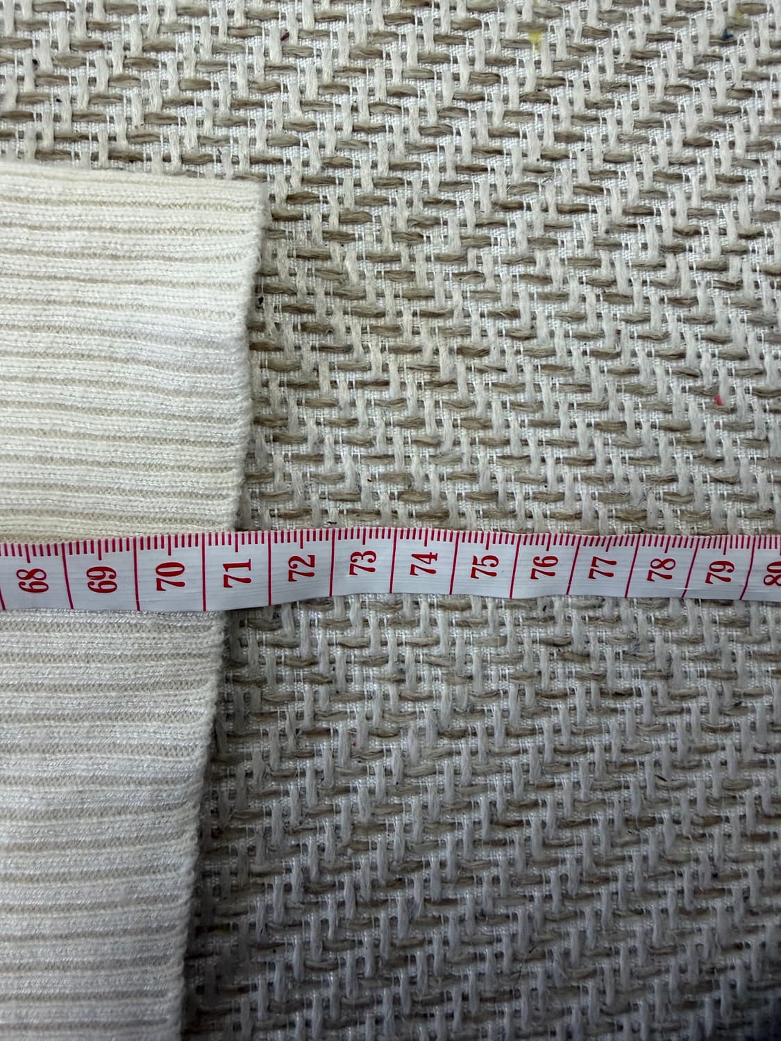 매장판정품) 피에르발망 여성 금장 버튼 터틀넥니트 36 상품이미지9