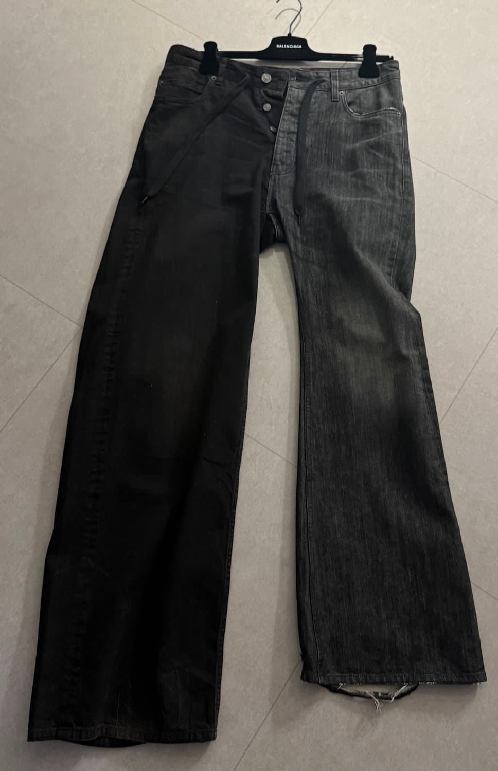 발렌시아가 피프티 피프티 진 xs 상품이미지1