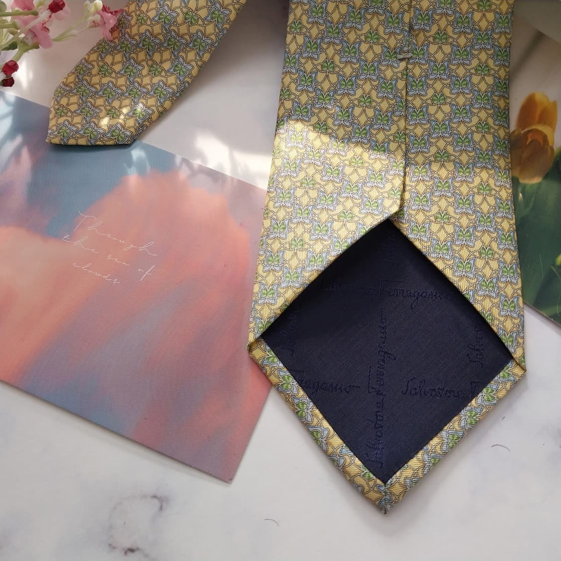 페라가모 실크 레몬 나비 패턴 넥타이 9.2cm A+등급 K1532
 상품이미지8