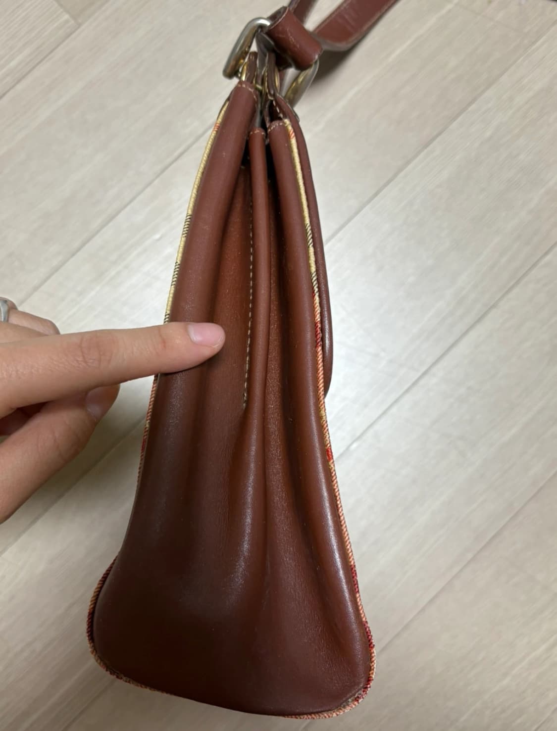 버버리 체크 빈티지 크로스백 상품이미지7