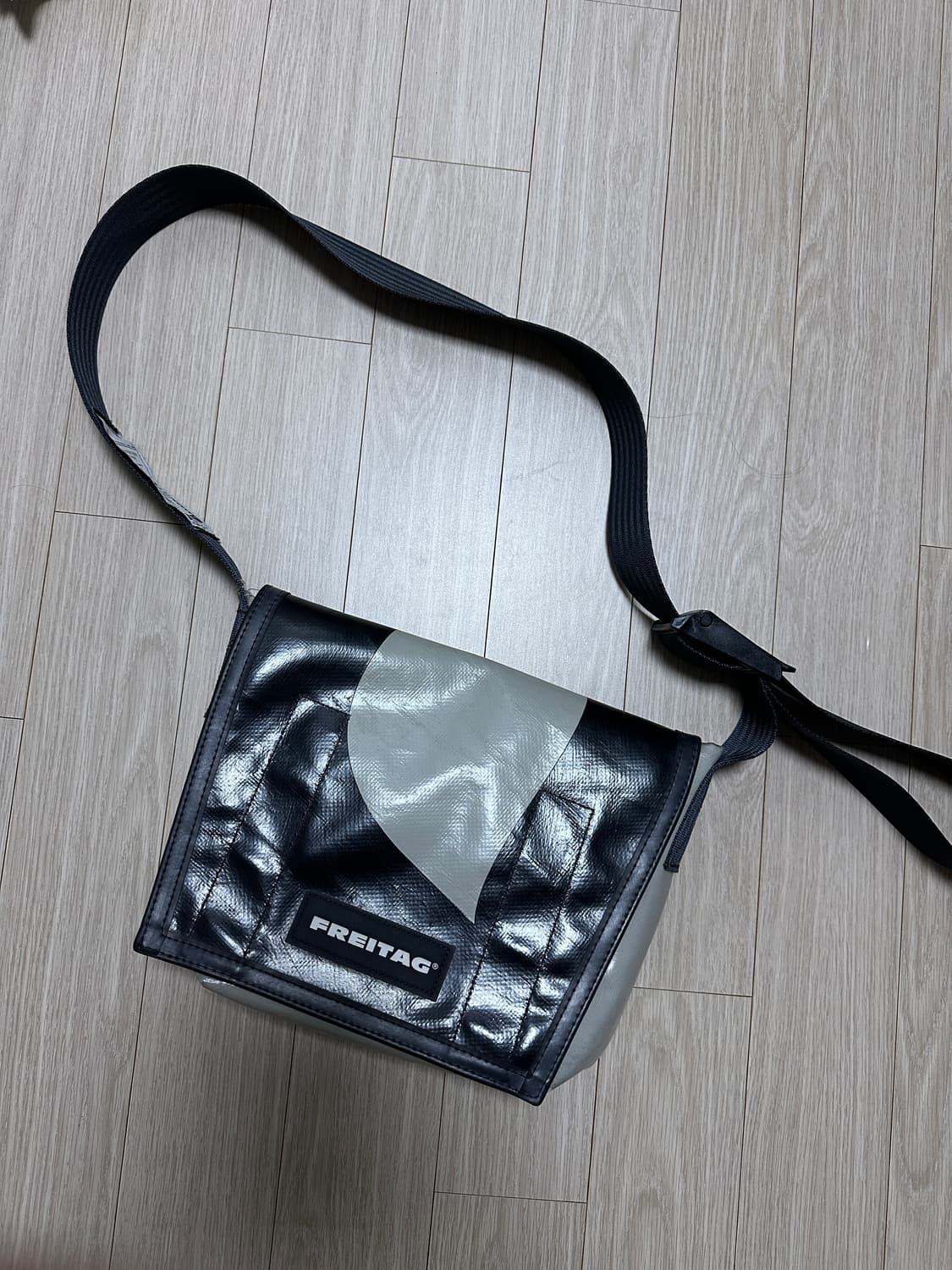 프라이탁 라씨 상품이미지1