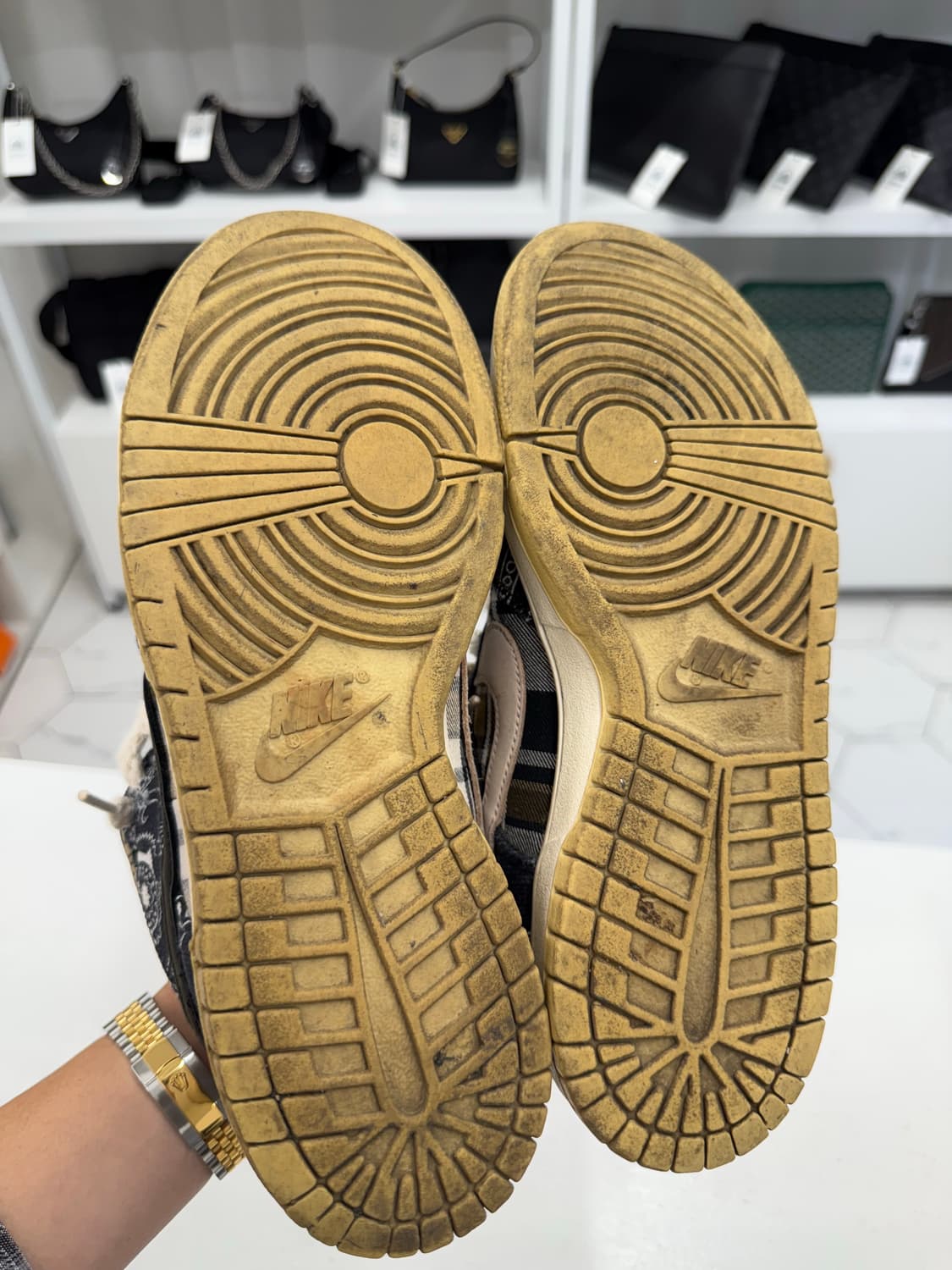 [270] 나이키 X 트래비스 스캇 SB 덩크 로우 상품이미지6