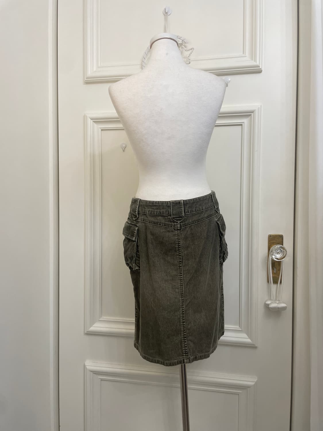 khaki corduroy pocket midi skirt 상품이미지3