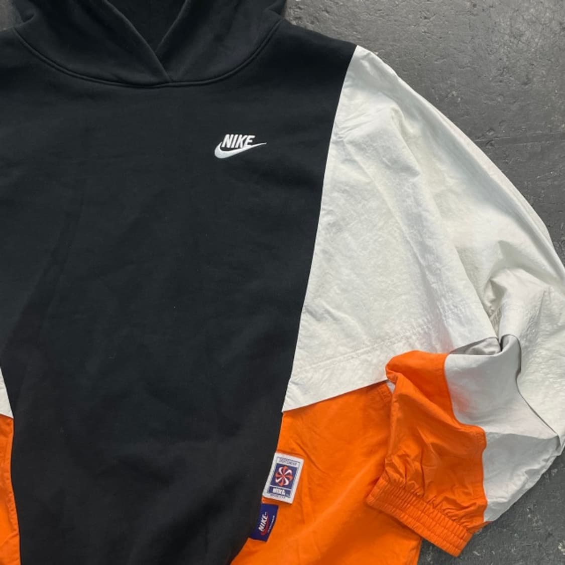100 나이키 NSW 아이콘 클래쉬 후드티 상품이미지2