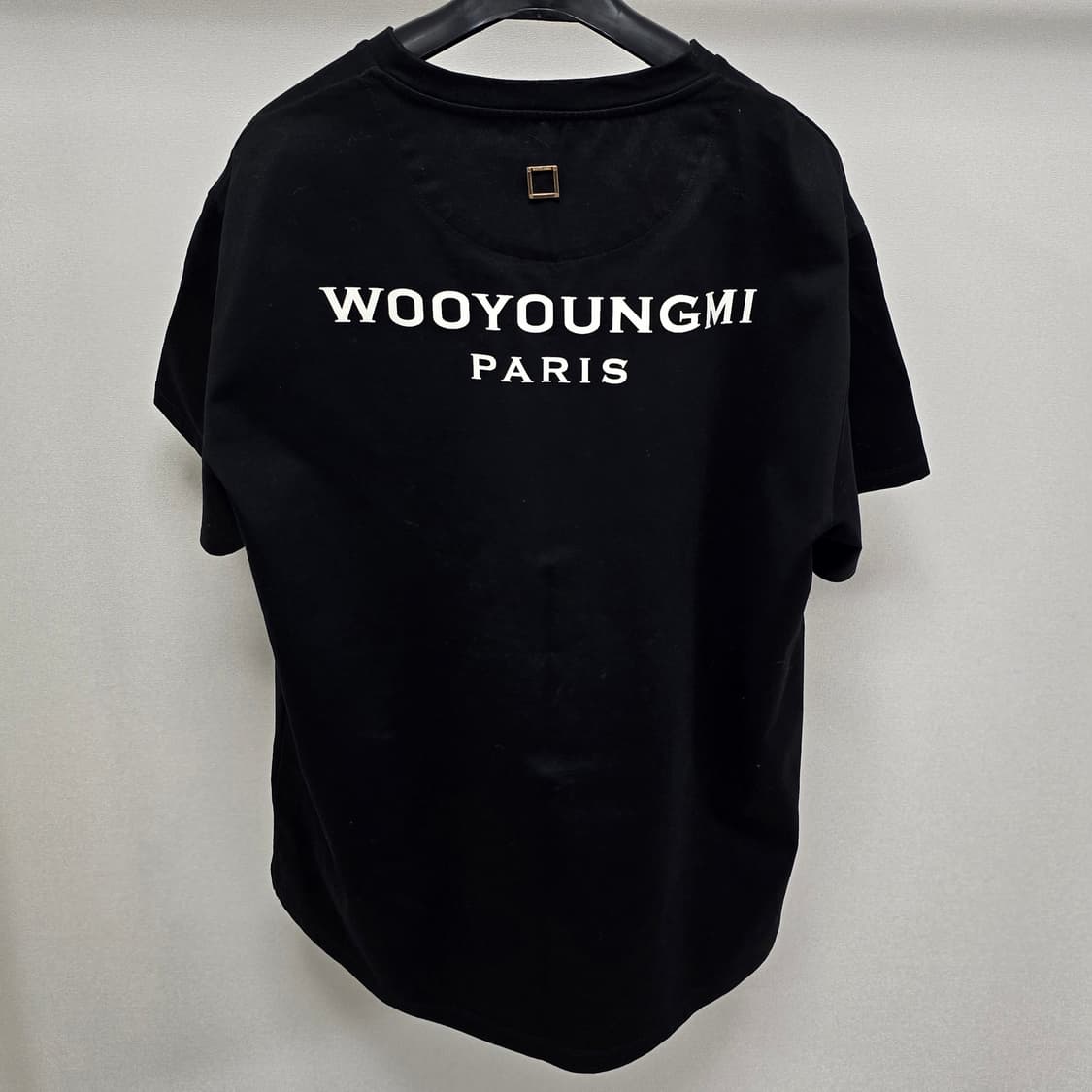 우영미 백로고 반팔 티셔츠 46사이즈 95 판매 상품이미지1