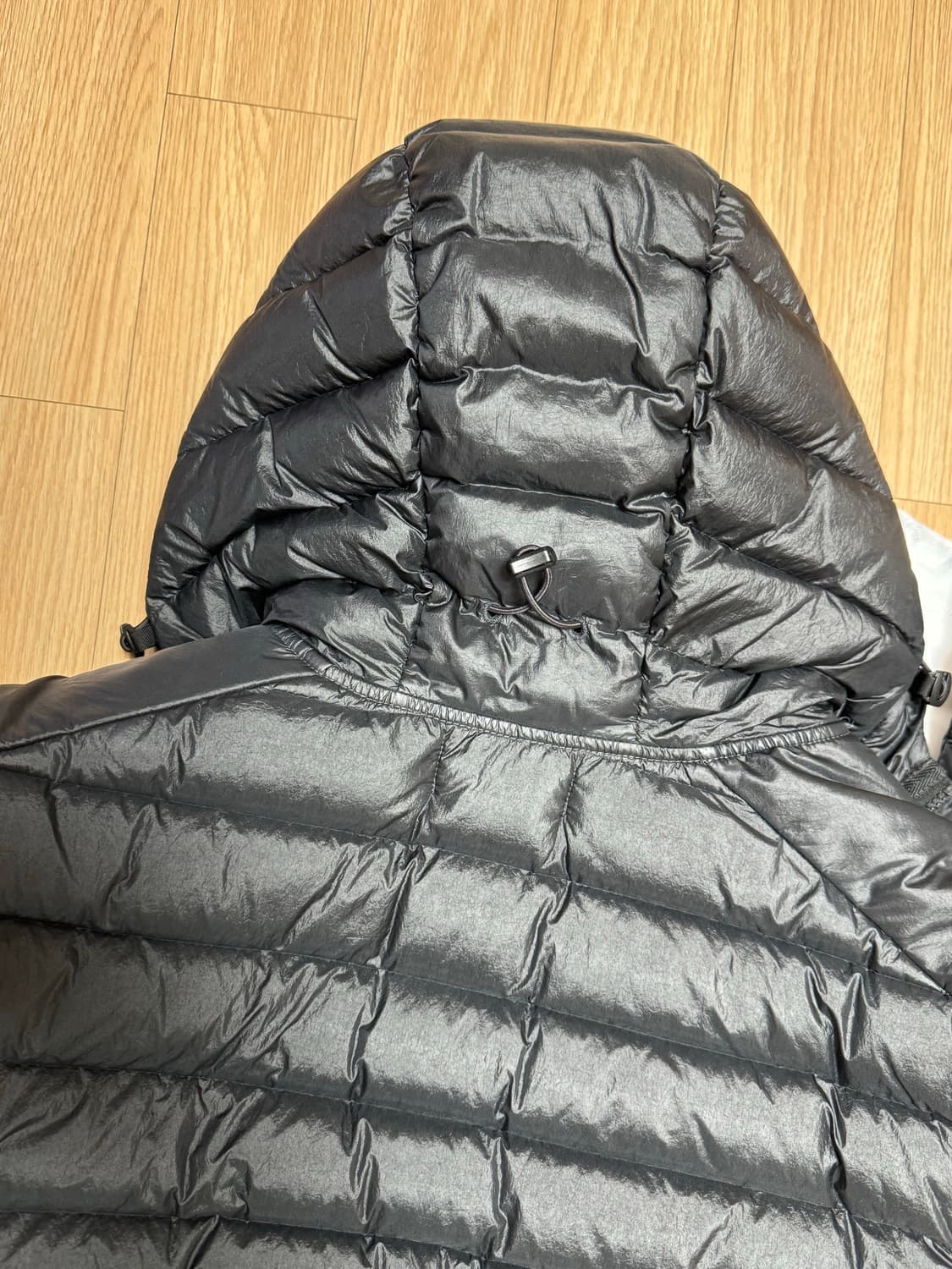 25SS 스톤아일랜드 룸우븐 체임버스 경량패딩 M 상품이미지9