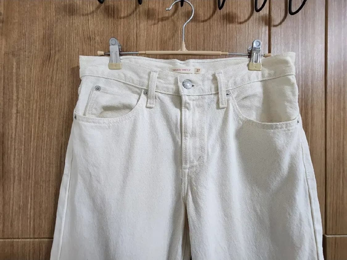 (27)여성 리바이스 94 배기 부츠컷 데님 팬츠 아이보리 상품이미지3
