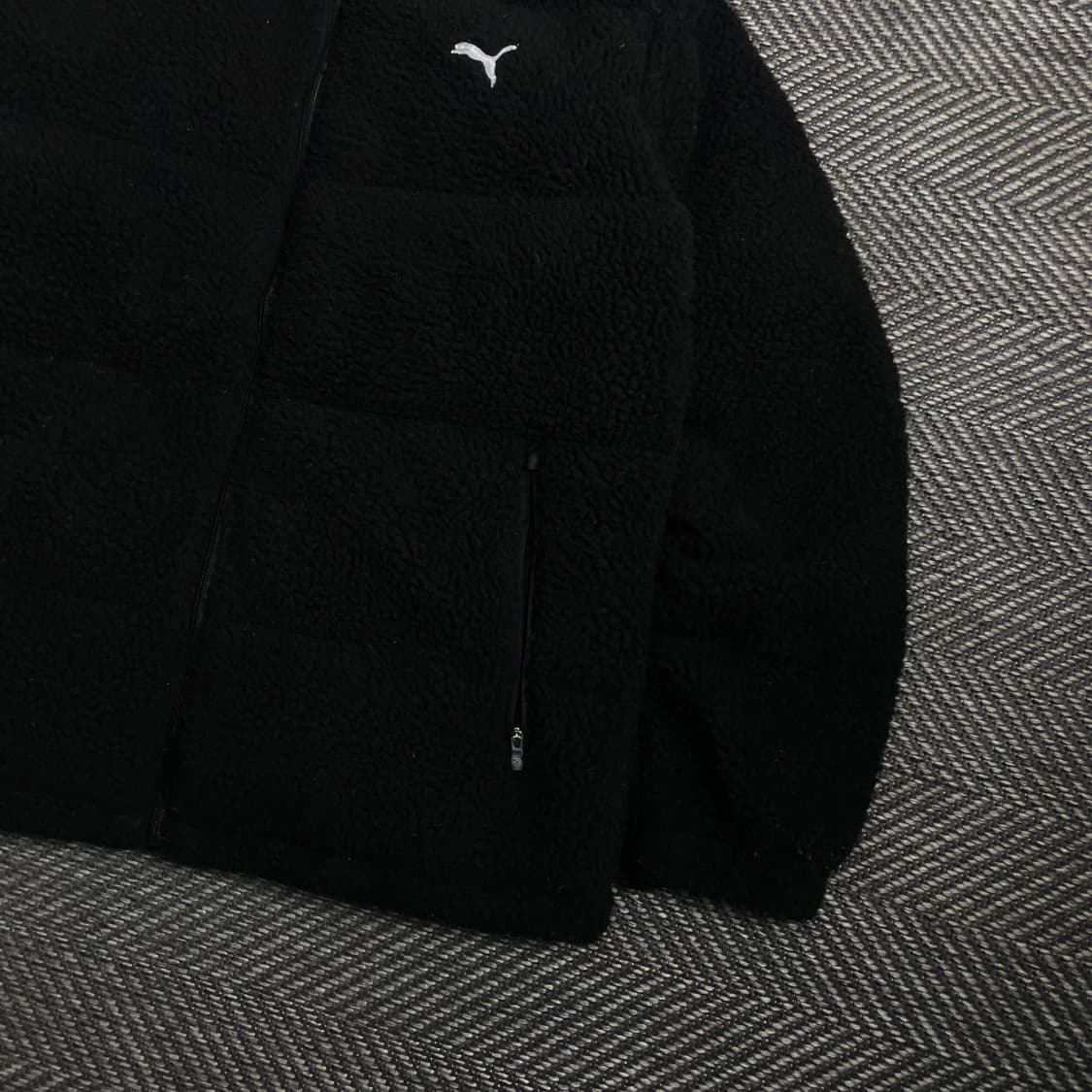 퓨마 자수로고 덕다운 푸퍼 쉐르파 플리스 패딩 점퍼 블랙 y 4780 상품이미지4