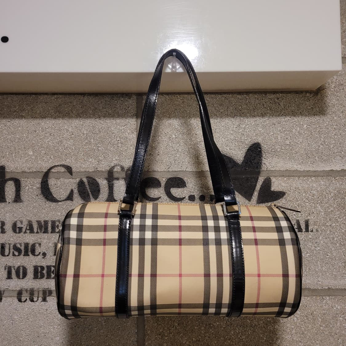 버버리 노바체크 원통 토트백 상품이미지2