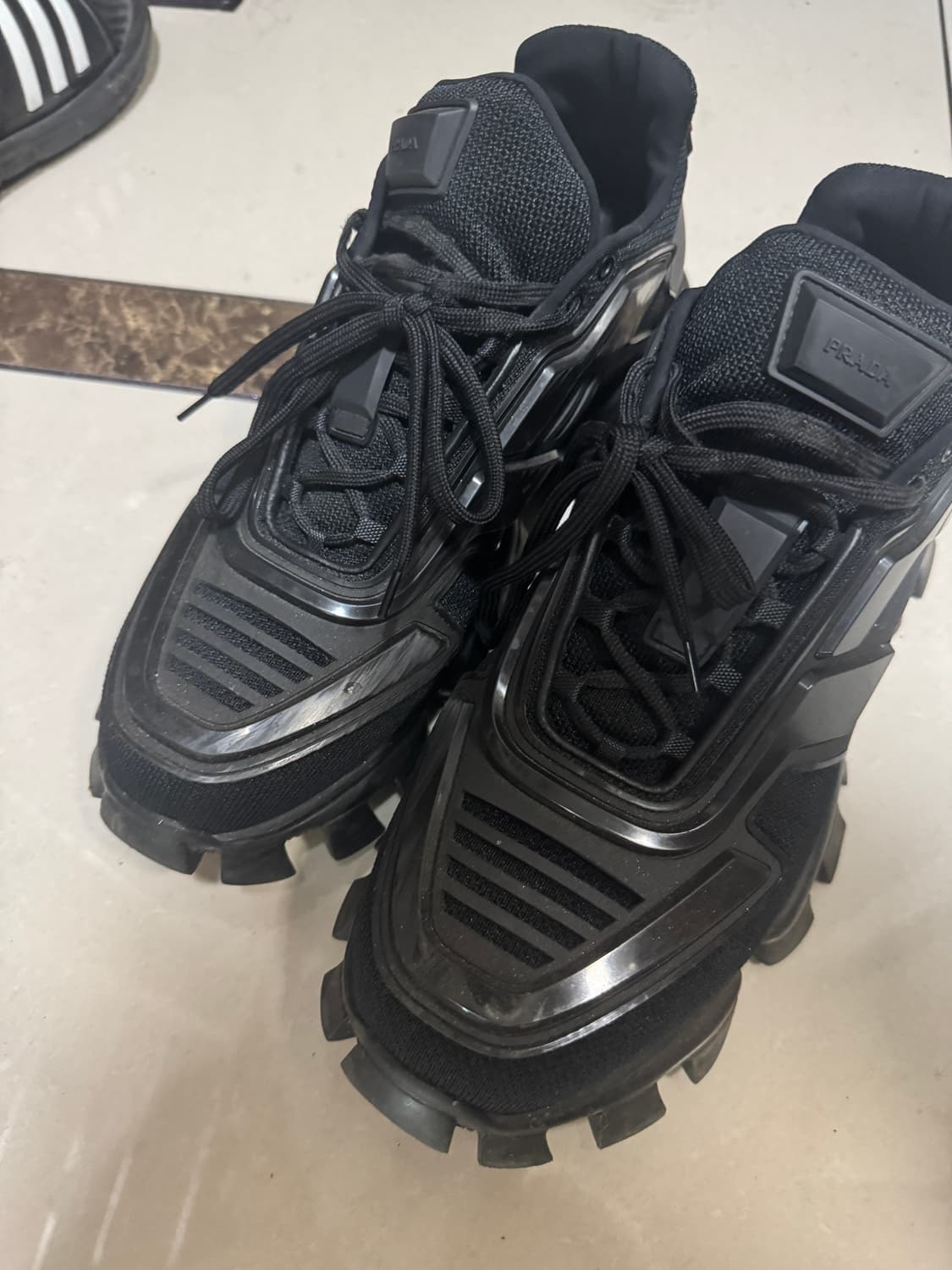 프라다 클라우드버스터 썬더 uk9 상품이미지1