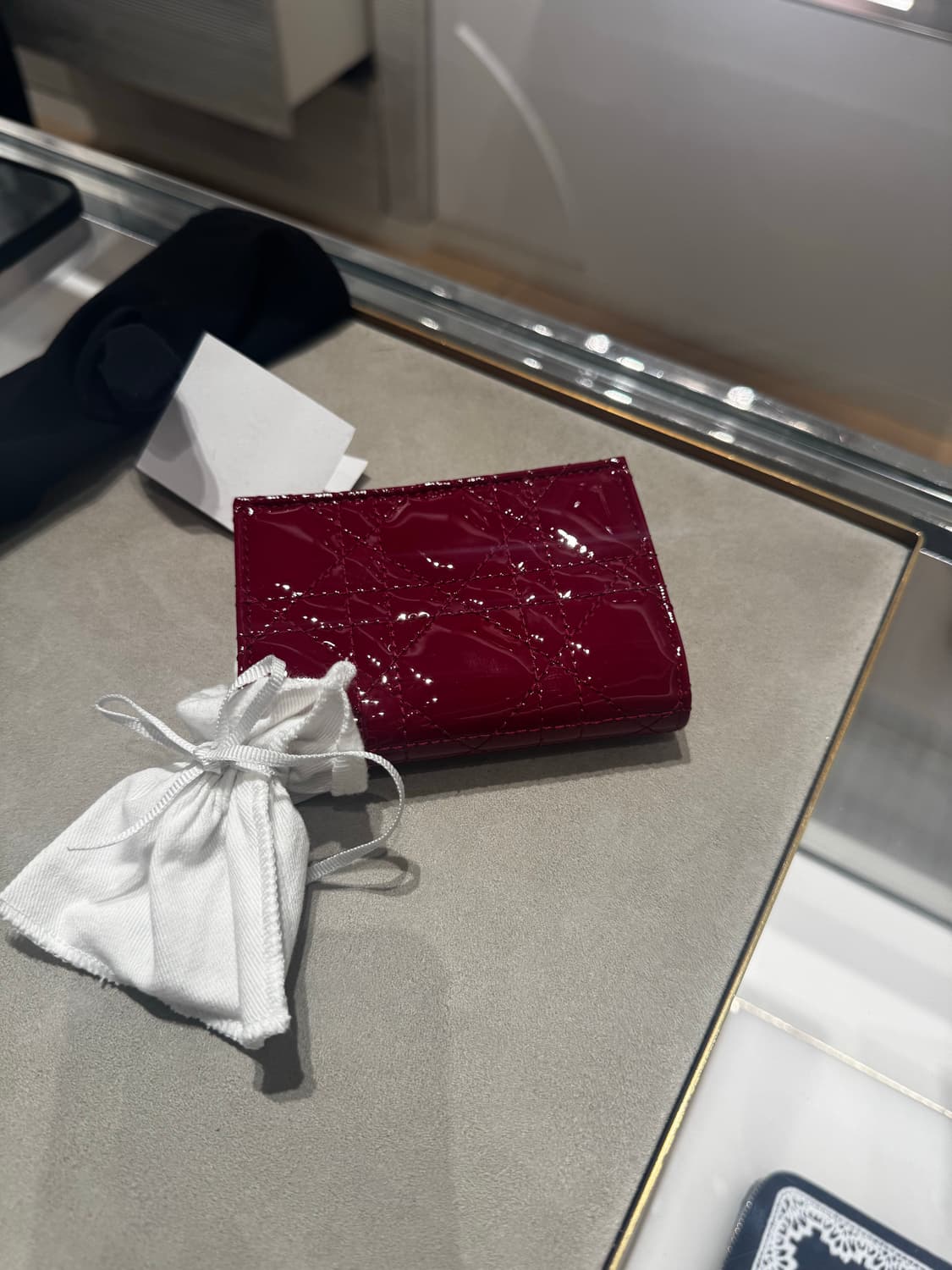 디올 레이디 블룸 카드지갑 체리레드 상품이미지1