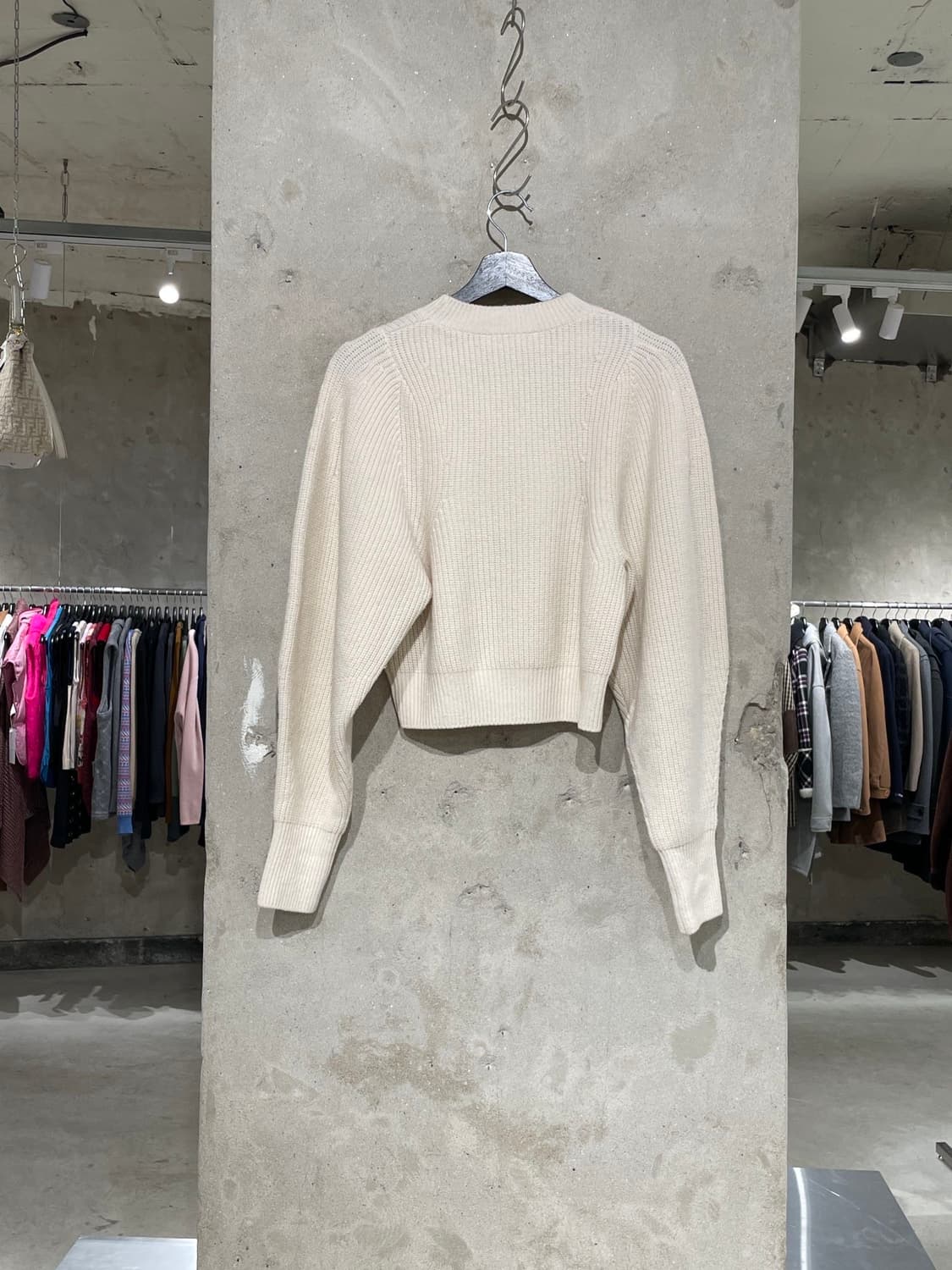 엔폴드 크림 퍼프 슬리브 크롭 니트 상품이미지6