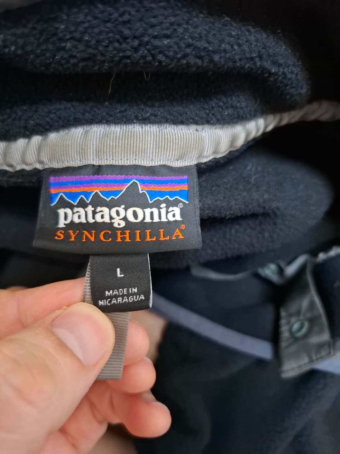 L 파타고니아 신칠라 블랙 포지그레이 플리스 풀오버 상품이미지4