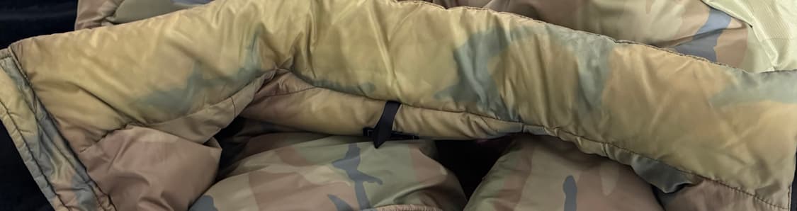 노스페이스 카모 센터로고 눕시 700 패딩 상품이미지9