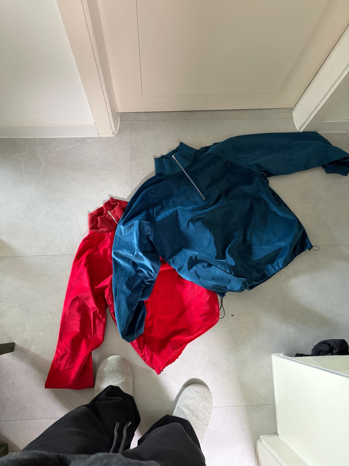 999휴머니티 벨벳 집업 상품이미지1