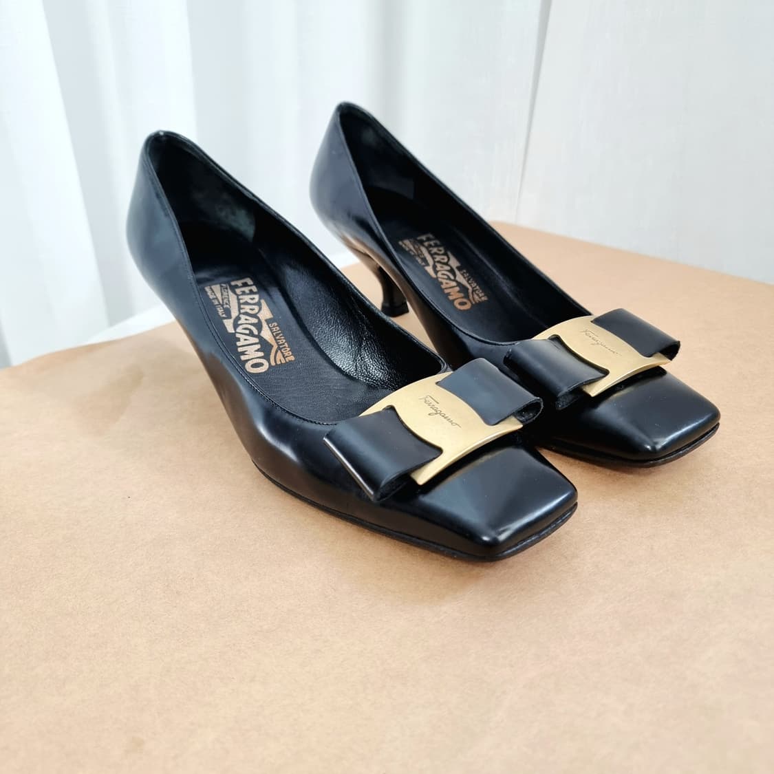 페라가모 Ferragamo 키튼힐 슈즈 구두 (235/6.5) 상태양호 상품이미지2