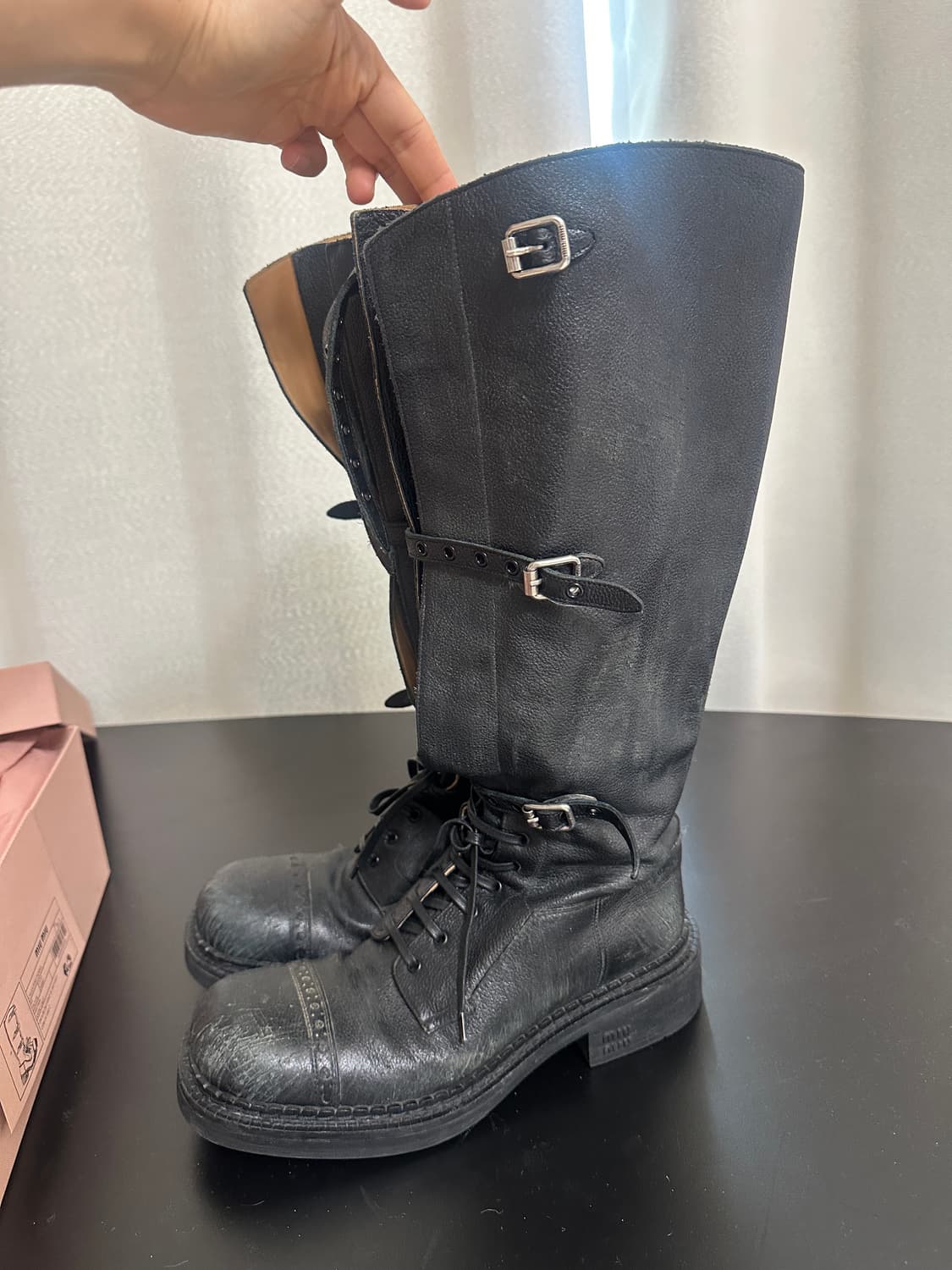 미우미우 벨티드 스트랩 레더 롱 부츠 38.5 상품이미지1