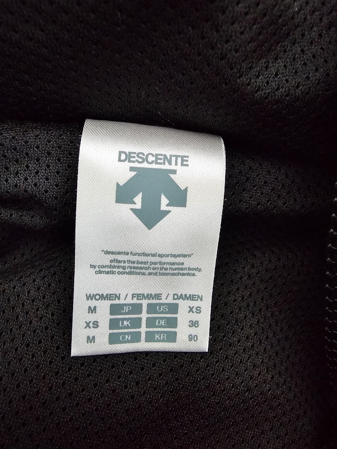 데상트 여성 스위스스키팀 플리스자켓 M 상품이미지3