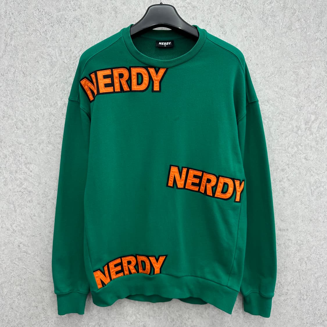 95 널디 남자 멀티로고 루즈핏 맨투맨 상품이미지1