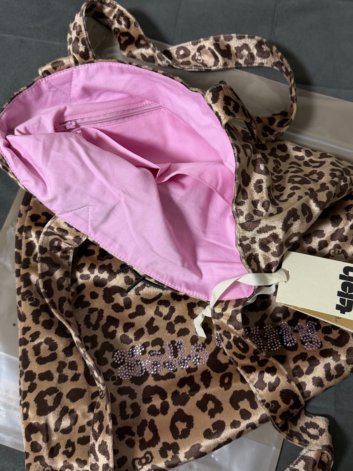 tbh 키티 레오파드 숄더백 (새상품 포장,택ㅇ) 상품이미지4
