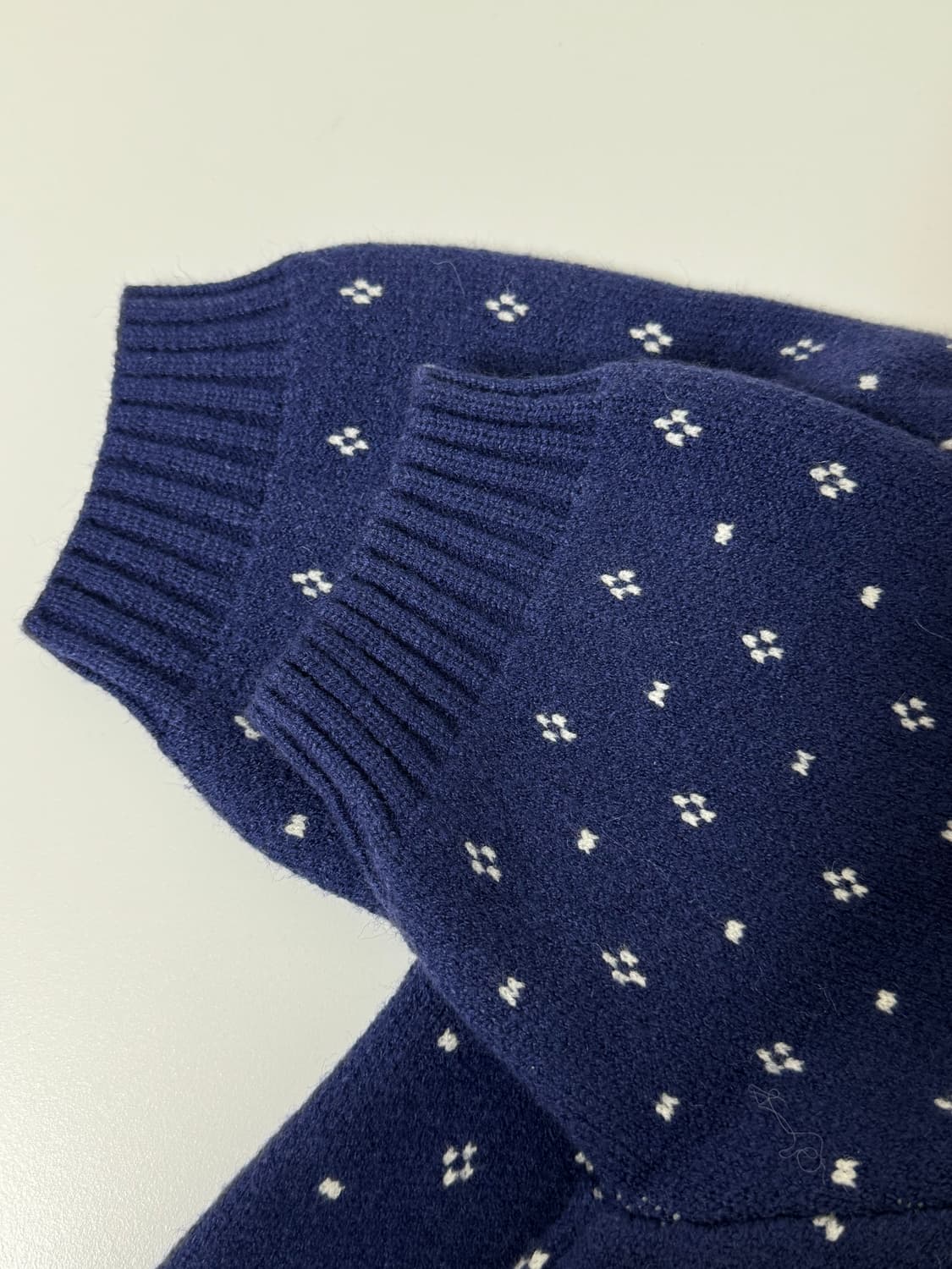 어몽 퍼프 니트 블루 새상품 (92000원) 상품이미지7