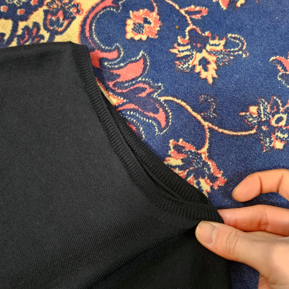 질샌더(Jilsander) 베이직 디테일 간절기 니트 베스트 40size 상품이미지3