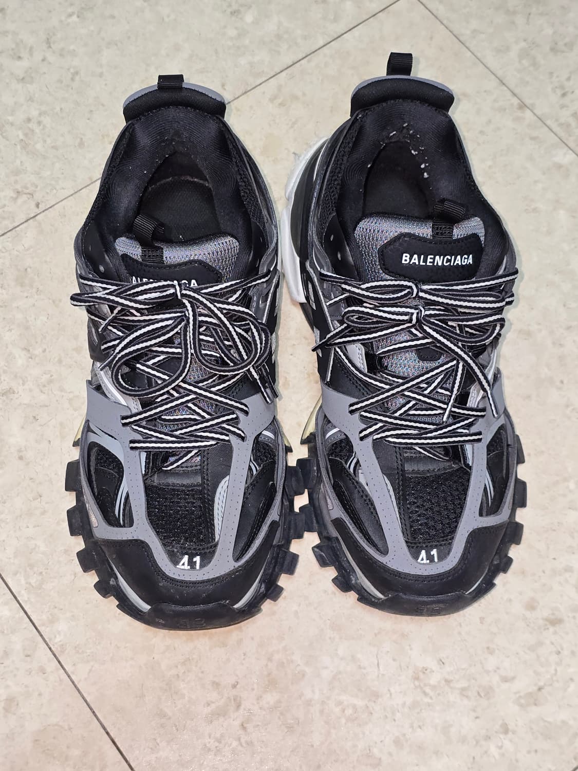 발렌시아가 트랙 42 사이즈 / 블랙 그레이 상품이미지1