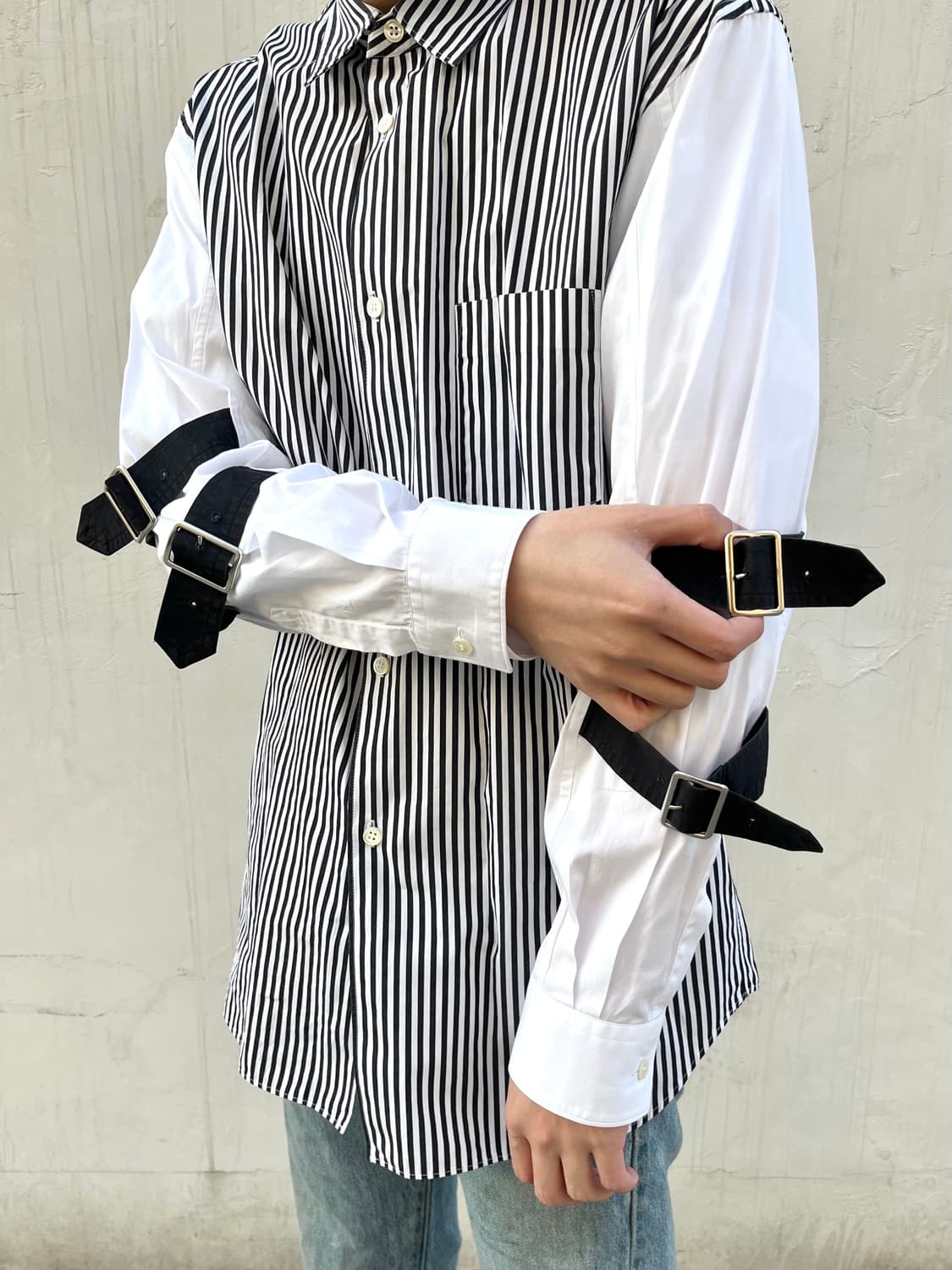 꼼데가르송 셔츠 스트라이프 버클스트랩 셔츠 상품이미지1