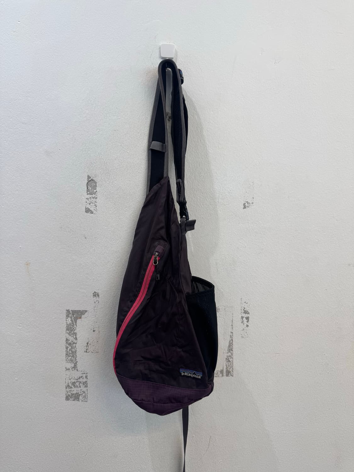 Patagonia  Hole Sling Bag 상품이미지1
