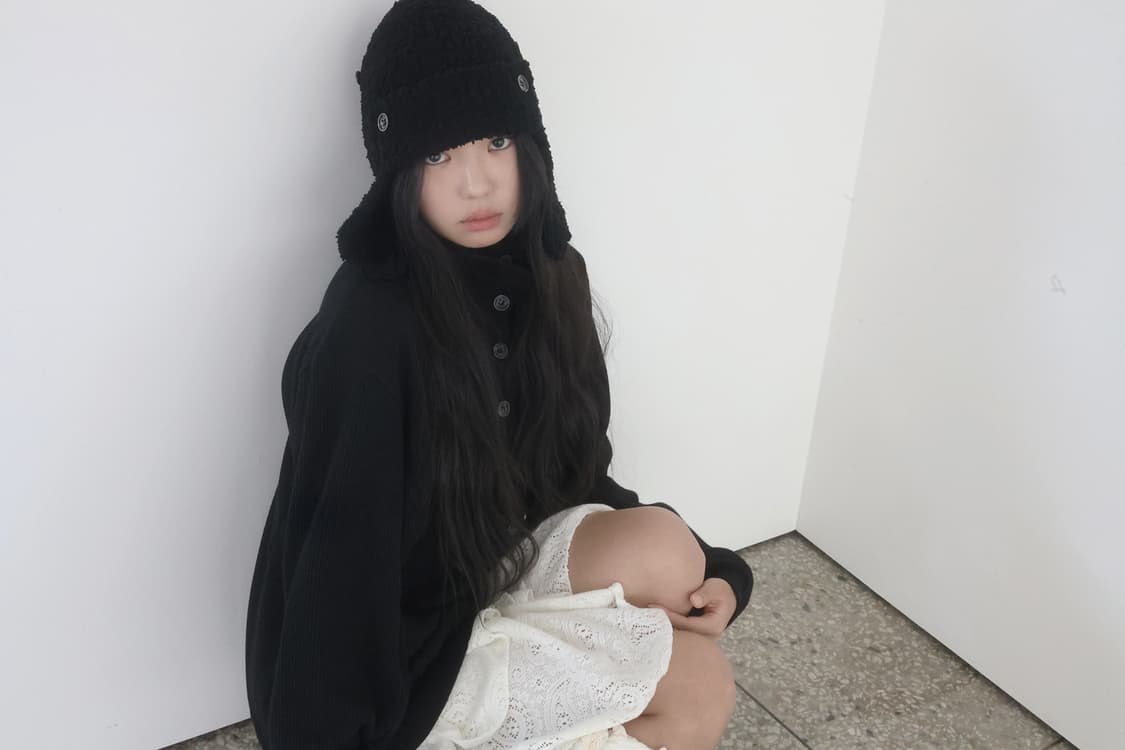 Buttony ear muff beanie black 상품이미지1